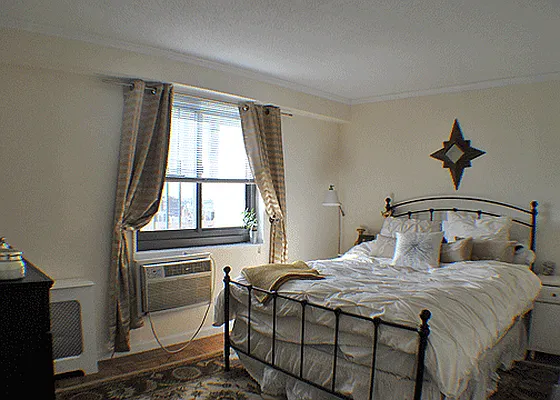 Rented by Chartwell Manhattan Realty | media 12