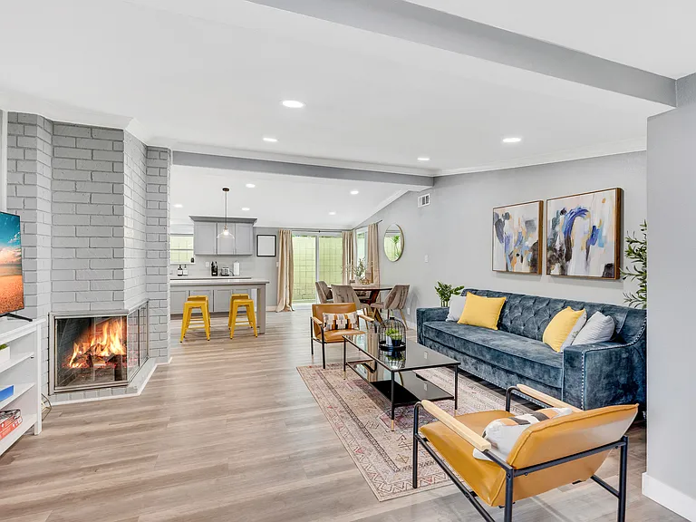 9582 Parade St — Photo 35