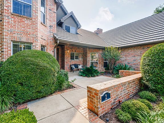 4th image of 2 GRANBURG CIR