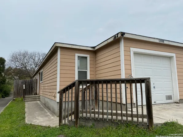 8003 MAVERICK CLIMB, San Antonio, TX 78250