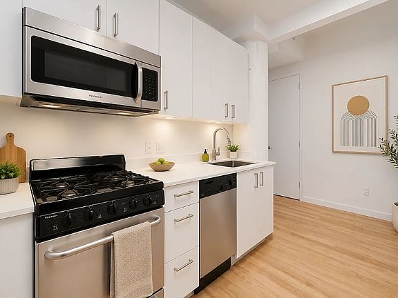 3rd image of 55 Hope St APT 105