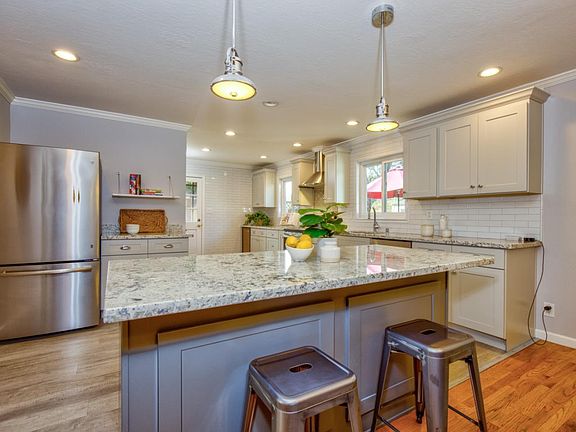 5th image of 507 Coakley Dr