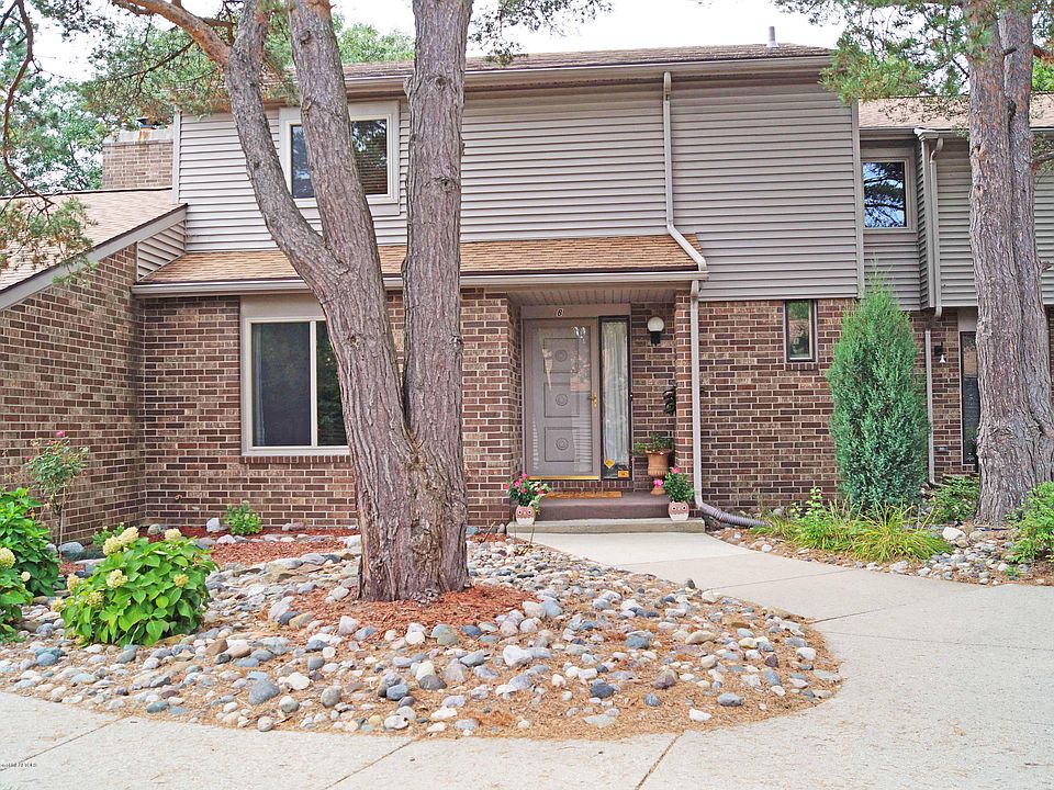 1st image of 912 Grenoble Dr Unit B
