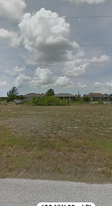 1st image of 102 NW 32nd Pl