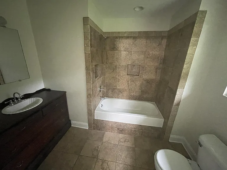 902 Old Lower Mill Rd — Photo 6