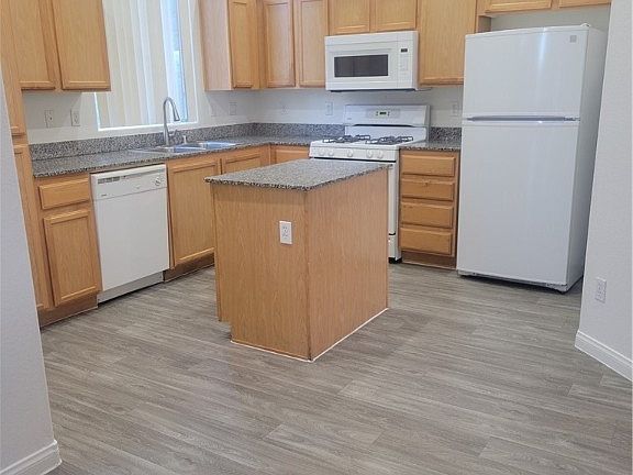 2nd image of 8993 Old River Ave