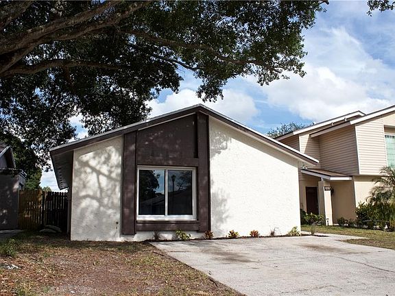 2nd image of 10303 Parkcrest Dr
