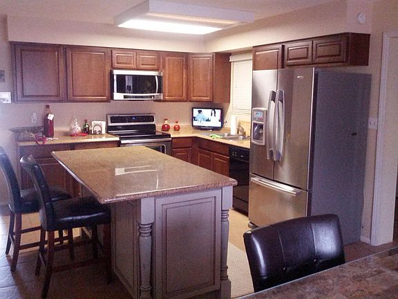 3rd image of 3915 W El Camino Dr