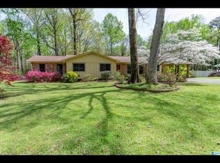 1833 Maplecrest Ln, Fultondale, AL 35068