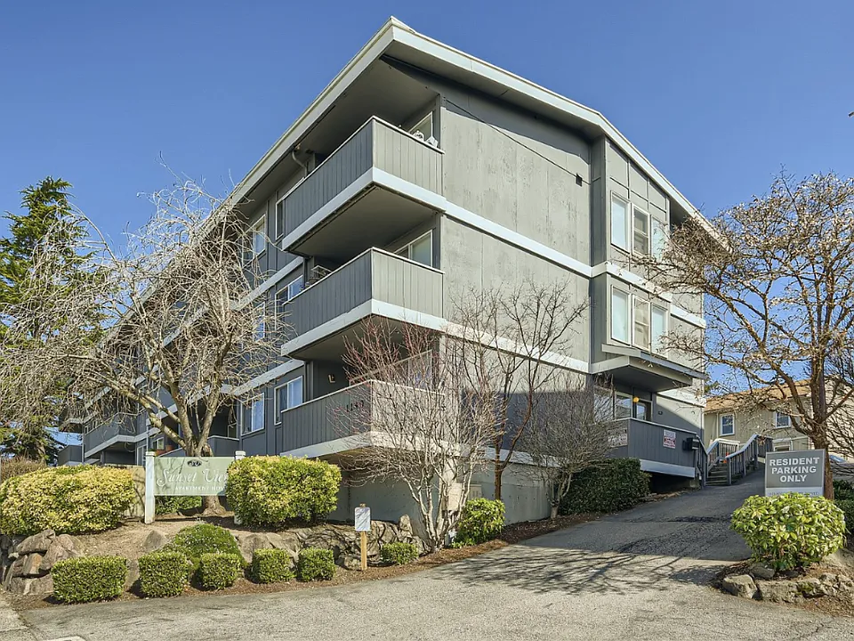 Sunset View Apartments