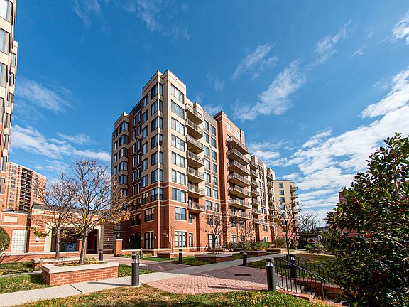 2nd image of 2220 Fairfax Dr APT 508