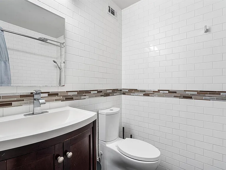 3110 Red River St #C-304 — Photo 14