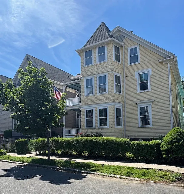 1 bed, 1284 sqft, $2,100 — Photo 1