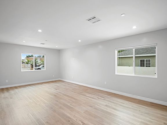 5th image of 8025 Bellingham Ave