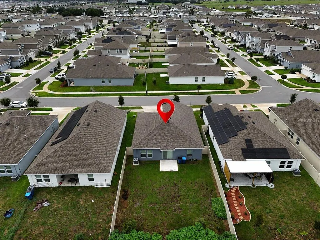3 bed, 2.0 bath, 1605 sqft, $1,900 — Photo 3