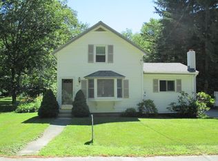 99 Woodlawn St, Winchendon, MA 01475