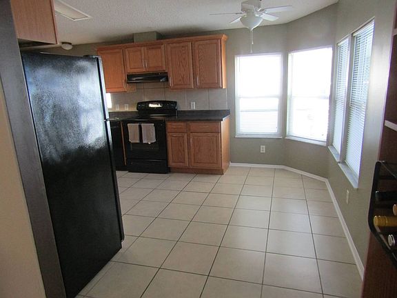 5th image of 1701 W Commerce Ave #6