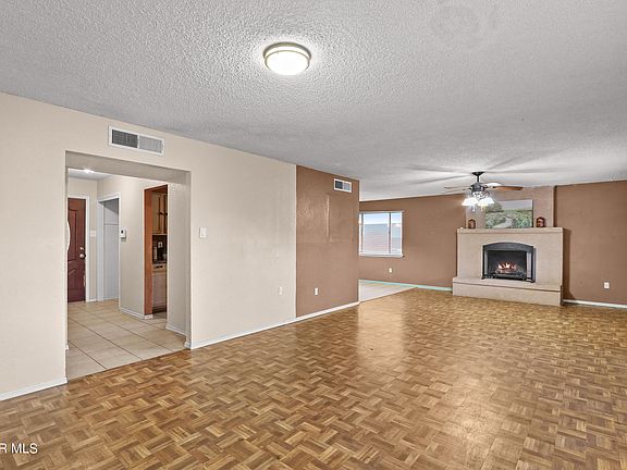 5th image of 9857 Vandenburg St