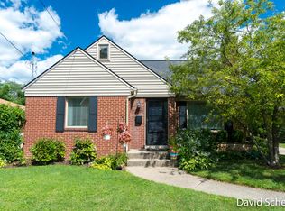 1858 Englewood Dr SE, Grand Rapids, MI 49506