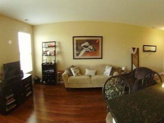 5th image of 625 Blackstone Ct