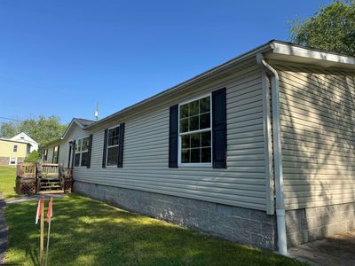 143 Circle Dr, Mount Clare, WV, 26408