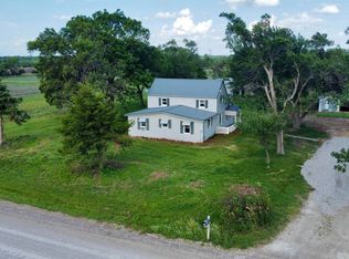 24956 S Wanamaker Rd, Osage City, KS 66523