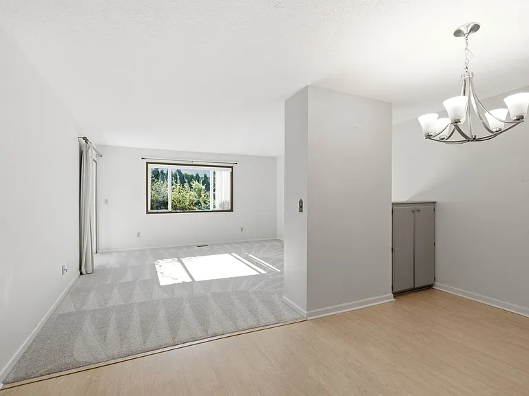 336 SE 50th Ave #1 — Photo 8