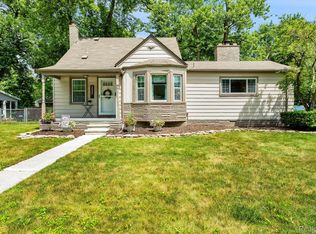 3255 Vassar St, Dearborn, MI 48124
