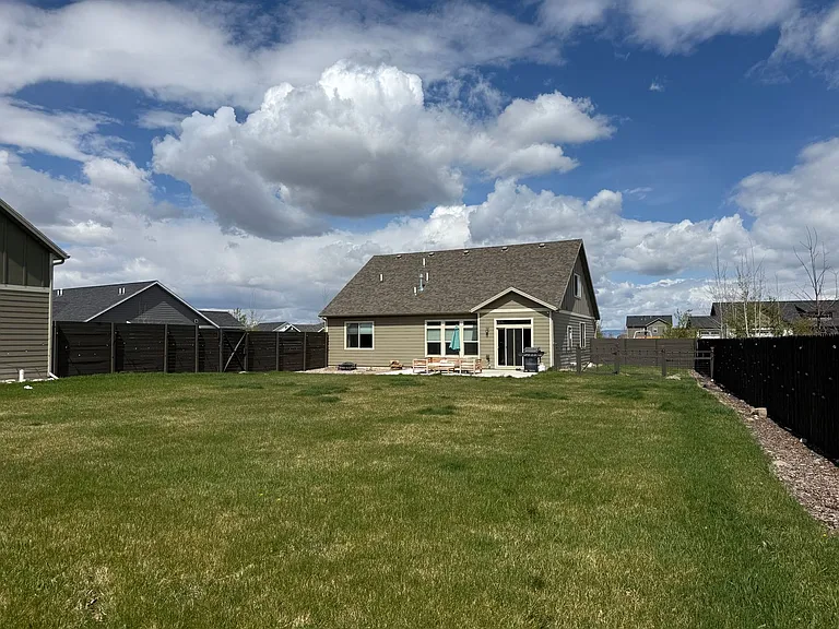 631 Cameron Loop — Photo 19