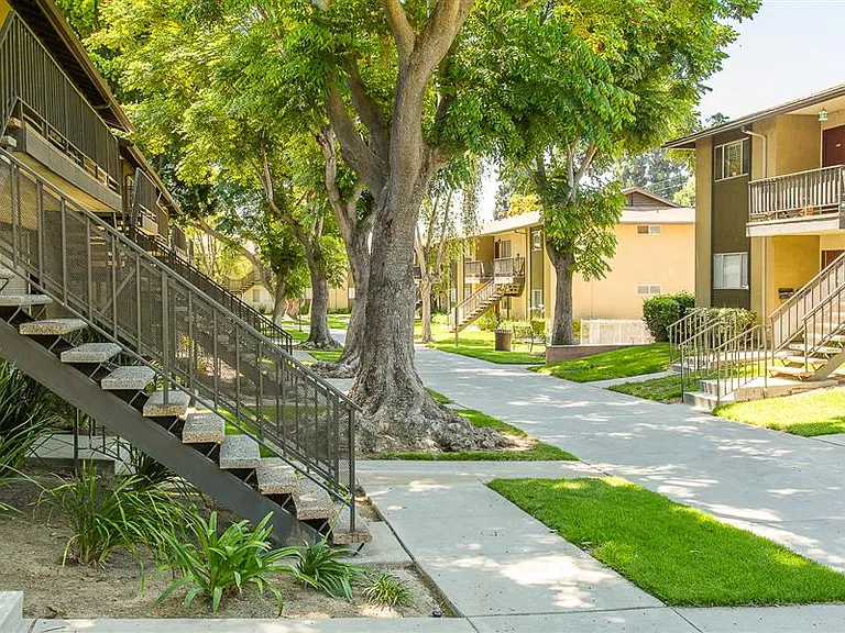 Ventura Terrace — Photo 17