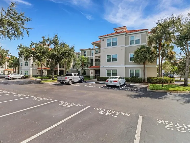 23600 Walden Center Dr #304 — Photo 3