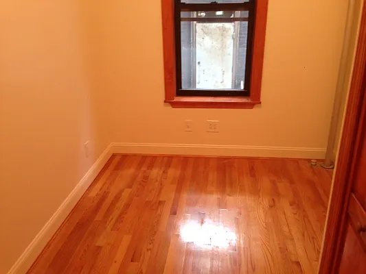 Rented by Kings Court Real Estate | media 16