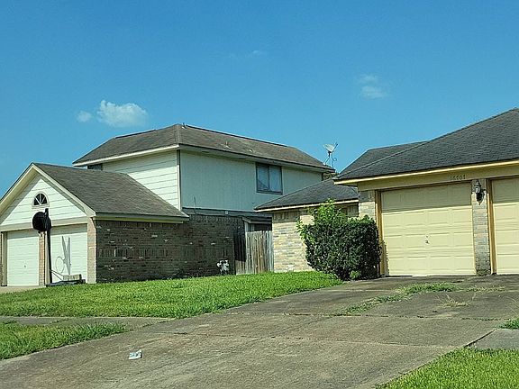 3rd image of 16707 Village Trace Dr