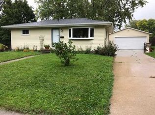 2 Montana Cir, Madison, WI 53704
