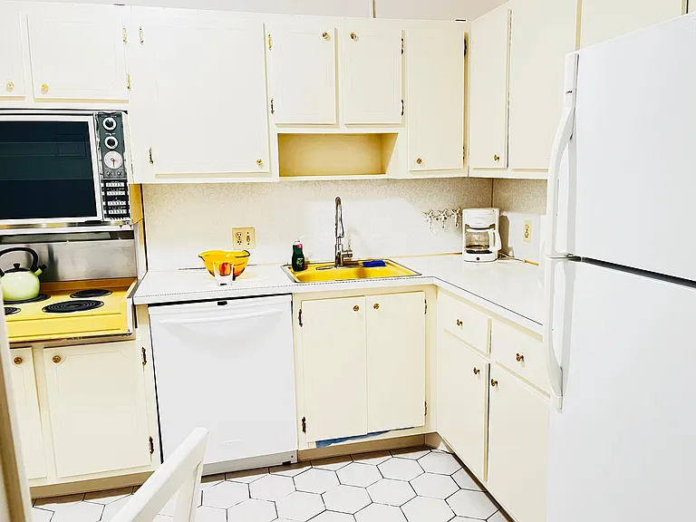 3150 N Palm Aire Dr #307 — Photo 12