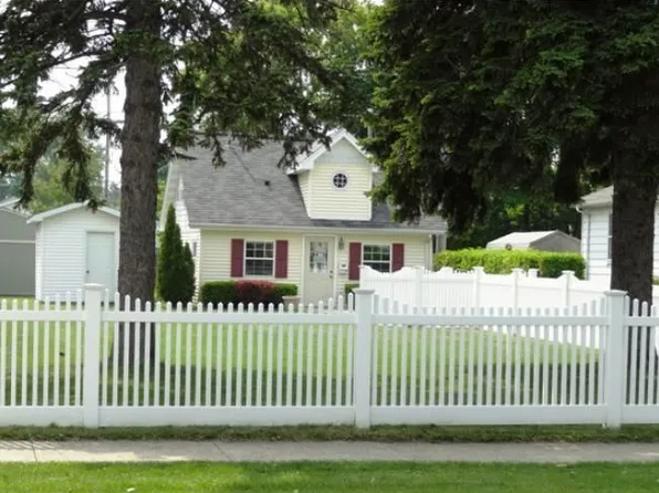 7736 29th Ave, Kenosha, WI 53143