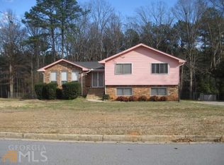 9546 Hidden Hollow Trl, Jonesboro, GA 30236