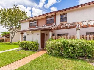 4821 NW 82nd Ave, Lauderhill, FL 33351