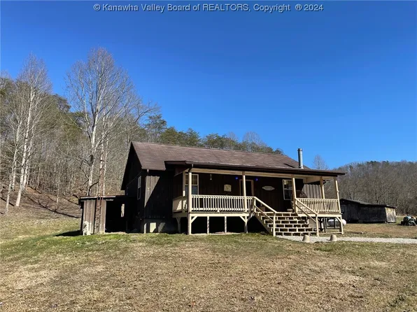 108 Rosebud Acres, Sissonville, WV 25320