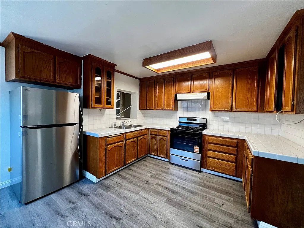 3 bed, 1000 sqft, $3,400 — Photo 4