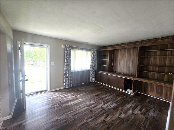 3rd image of 4721 Lonewillow Ln