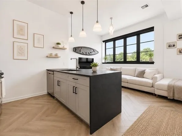 142 Charles St #403A, Jersey City, NJ 07307