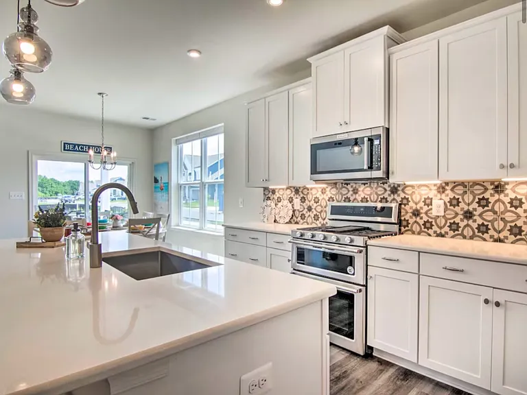 37047 Barrington Pkwy — Photo 4