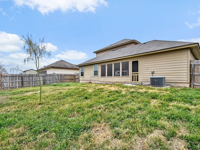 1030 Birdsong Ln — Photo 23