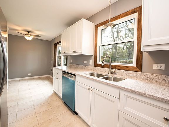 4th image of 16864 Willow Lane Dr