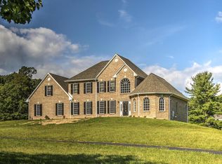 110 Cobble Ln, Bent Mountain, VA 24059