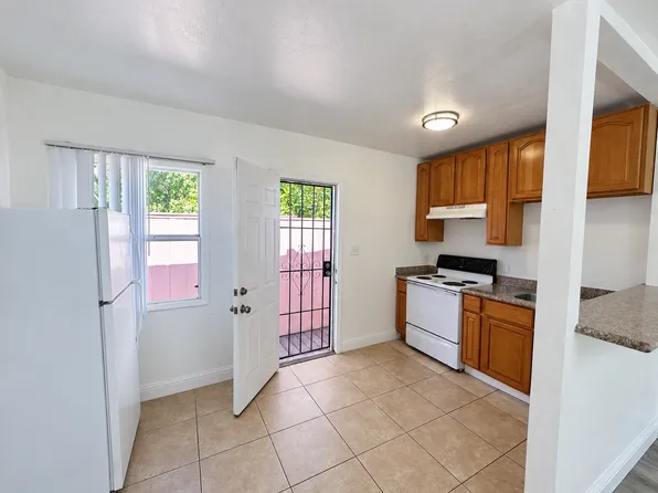 6120 Foothill Blvd, Oakland, CA 94605