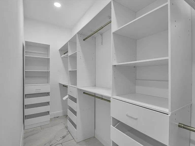 5624 Cape Leyte Dr — Photo 2