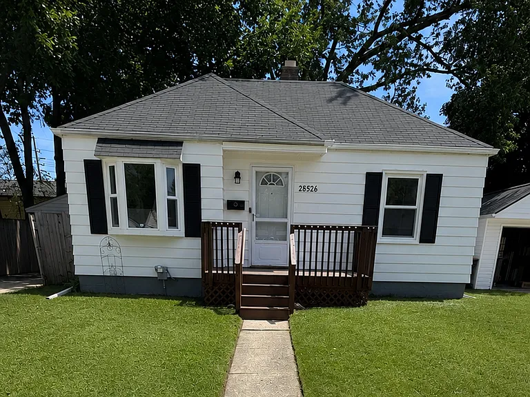 28526 Brentwood St — Photo 1