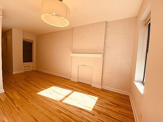 5th image of 646 Amsterdam Ave #4E